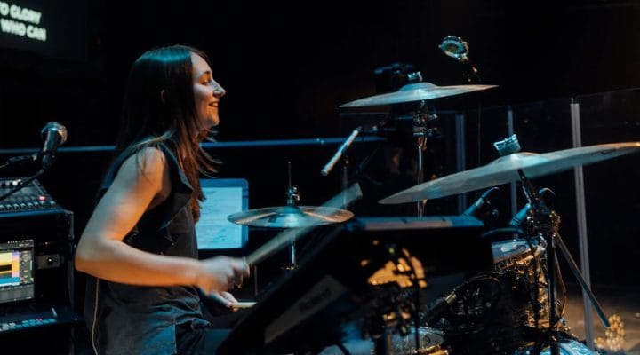 female_drum